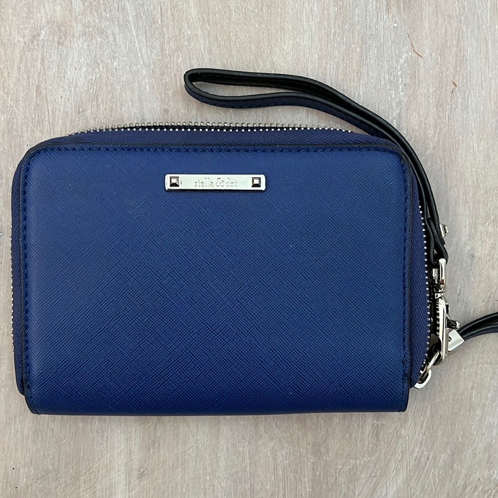 Stella and Dot blue wristlet